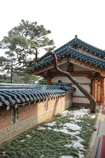 传统中式古建筑一角