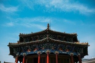 中式古建筑屋顶特写