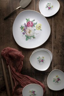 复古花卉图案精美陶瓷餐具