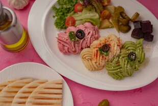 多彩面食拼盘展示