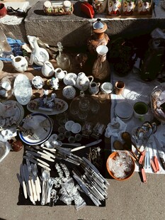 露天摊的多样旧物器具