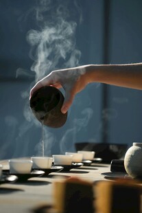 手冲茶韵 袅袅茶香弥漫