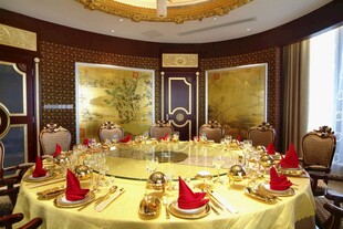 豪华中式圆桌宴会场景