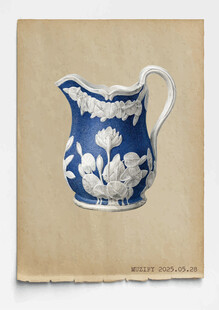 古董 蓝白雕花瓷壶