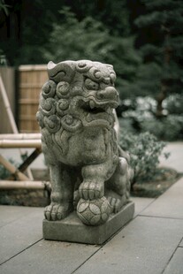 中式石狮子雕塑