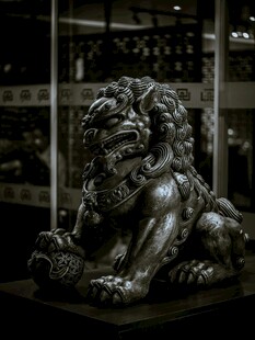 青铜狮子雕塑