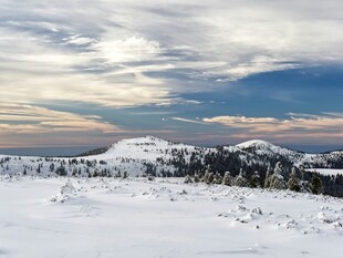 冬日雪山美景