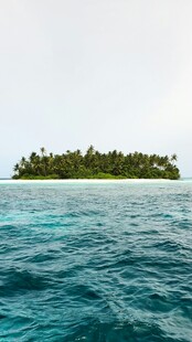 海上绿岛风光