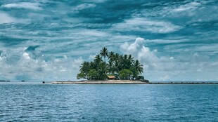 海上孤岛风光