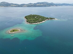 海上绿岛 碧海环绕美景
