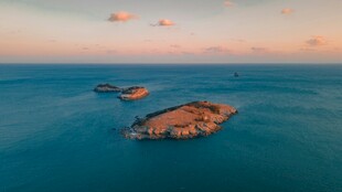 海上岛屿美景