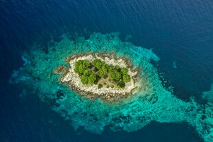 海中绿岛俯瞰美景