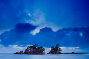 蓝色梦幻海岛风景