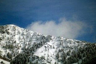 雪山云景