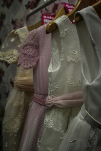 复古优雅女士裙装展示