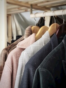 多样款式挂式服装展示