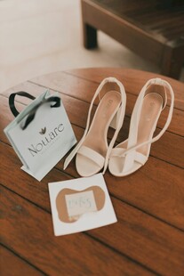 精致女鞋及配件展示
