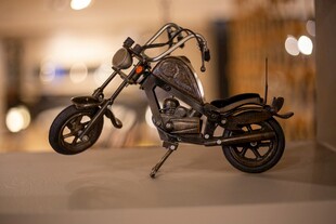 复古风摩托车模型展示