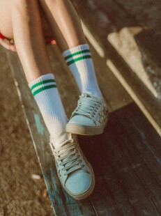 青春少女的清新鞋袜搭配