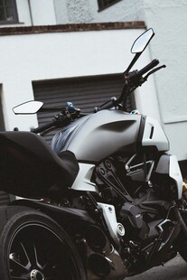 时尚酷炫三轮摩托车特写