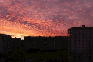 城市黄昏绚丽天空美景