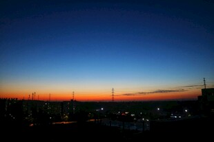 城市黄昏天际线美丽景象