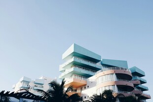 现代风格独特造型的建筑