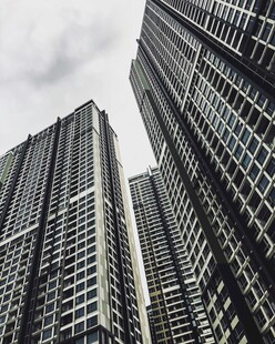 高楼林立的城市天际线