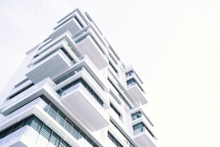现代风格高层办公楼外观