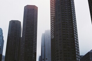 都市高楼林立景象