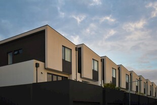 现代联排住宅外观