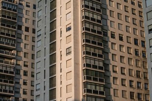城市高楼建筑外观特写