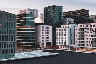 现代城市建筑群景观
