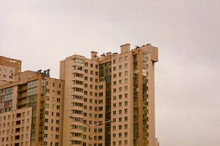 高层住宅楼外观景象