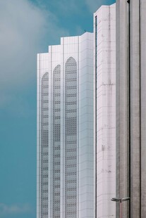 现代高楼大厦外观景致