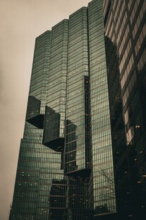 现代高楼大厦的独特外观