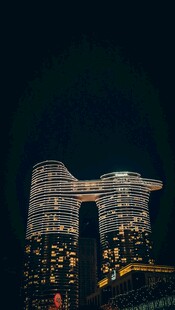 新加坡夜景中的标志性建筑