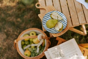 户外野餐美食惬意时光