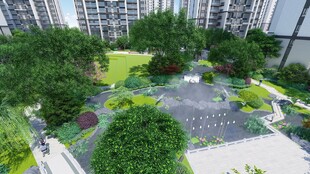 小区内绿意盎然的景观