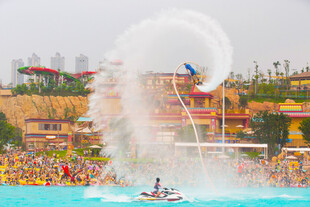 水上特技表演精彩瞬间