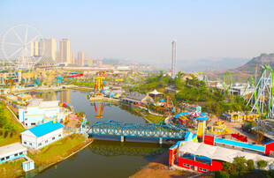 多彩游乐园全景风光