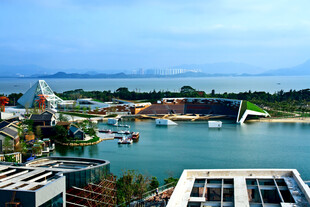 海滨城市景观俯瞰