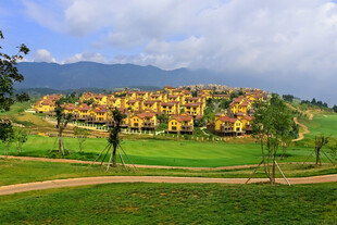 田园山间美丽村落景观