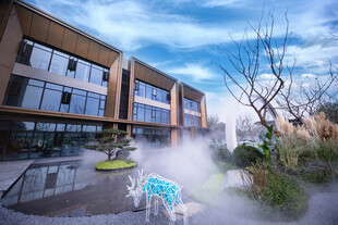 现代建筑景观中的雾化效果