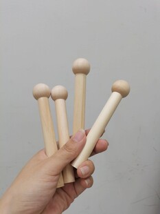 手拿木质收纳棍