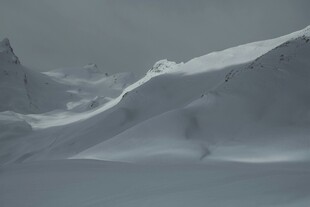 雪山壮丽景致