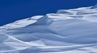 雪岭风光