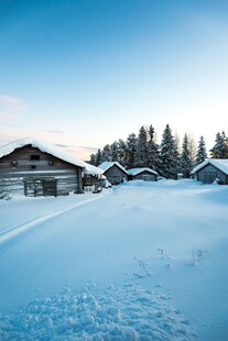 冬日雪村美景
