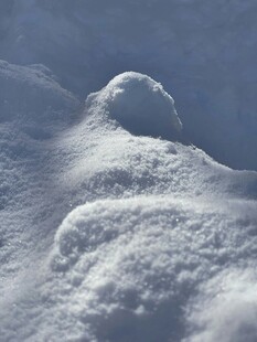 雪堆特写