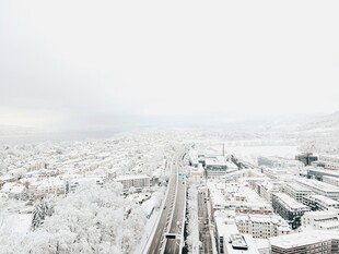 雪后城市全景俯瞰